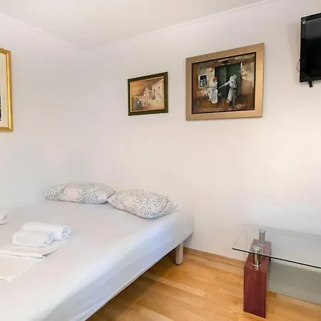 Joskic Nedaleko Plaze